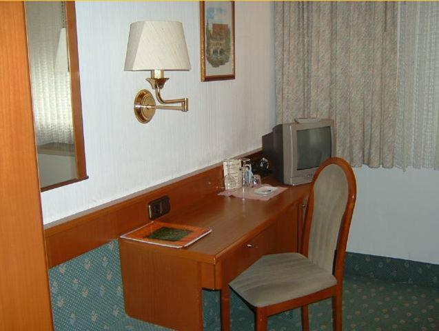 Hotel Luga Núremberg Habitación foto