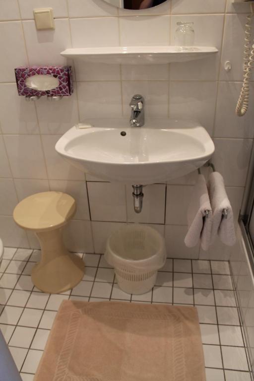 Hotel Luga Núremberg Habitación foto